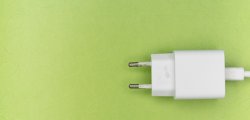 Ranking niezawodnych ładowarek do telefonu dla uczniów