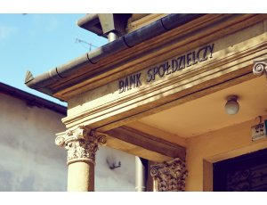 Czy można podłączyć słuchawki Airpods do PS4