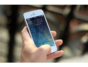 Jak korzystać z Siri na iPhonie 11