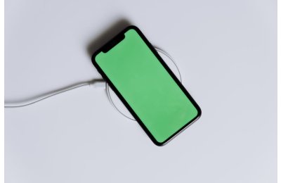 Czy warto inwestować w ładowarki bezprzewodowe?