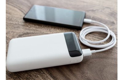 Jak dobrać pojemność powerbanku do potrzeb ładowania smartfona?