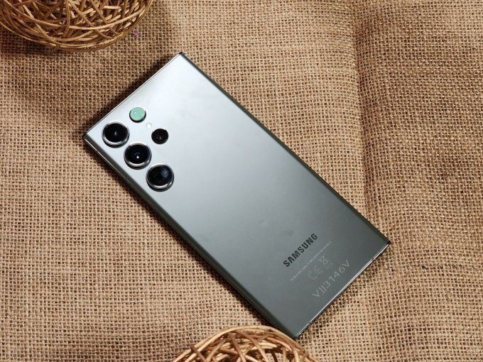 Samsung S23